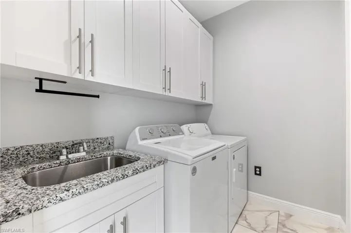 133  14th NE ST, Naples, FL 34120