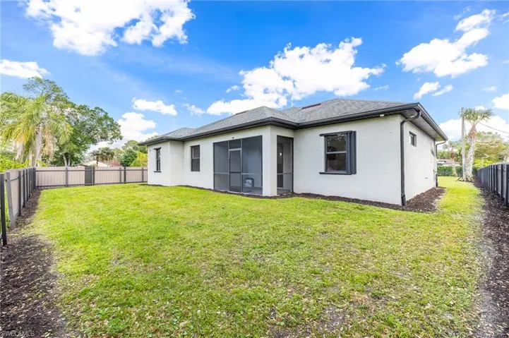 133  14th NE ST, Naples, FL 34120