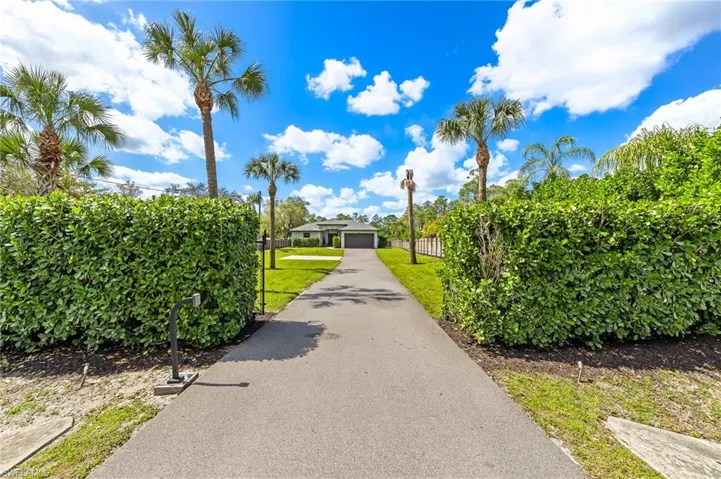 133  14th NE ST, Naples, FL 34120