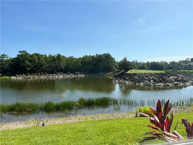 8555 Naples Heritage Dr # 214, Naples, Florida 34112