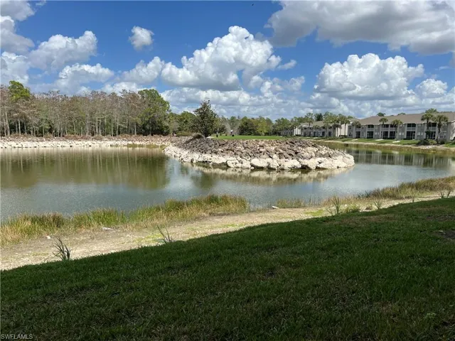 8555 Naples Heritage Dr # 214, Naples, Florida 34112