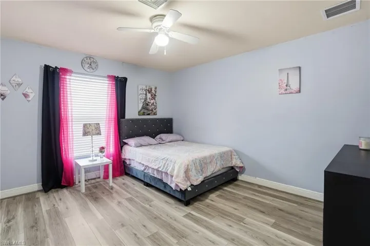 906 Venice Ave N, Lehigh Acres, Florida 33971