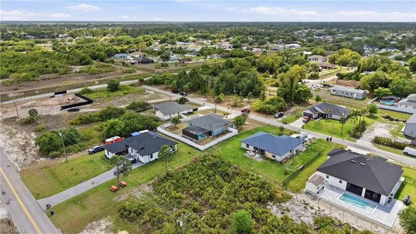 906 Venice Ave N, Lehigh Acres, Florida 33971