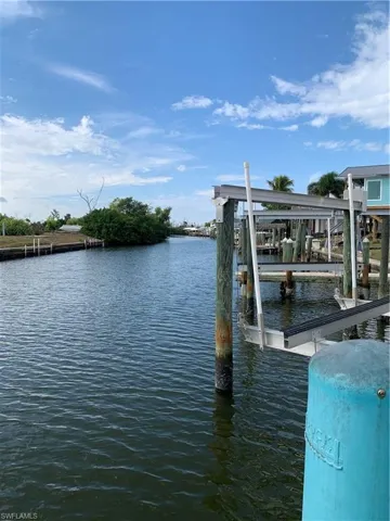 View facing SW down canal.