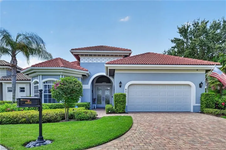 6062 Divot Ct, Naples, Florida 34113