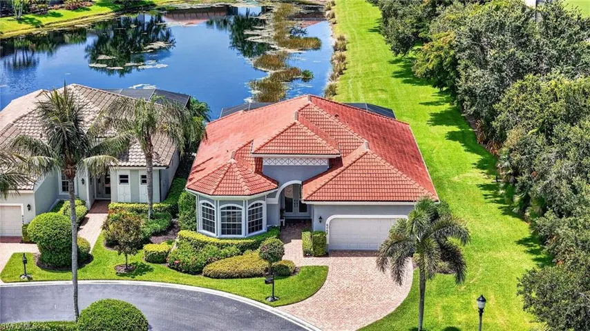6062 Divot Ct, Naples, Florida 34113