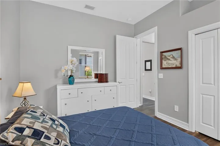 6062 Divot Ct, Naples, Florida 34113