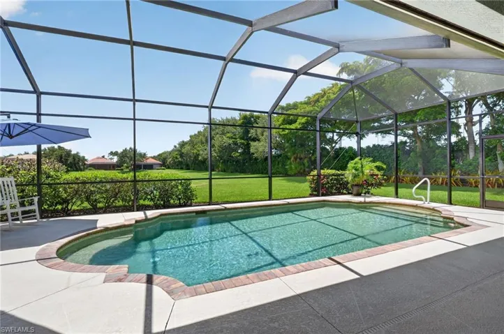 6062 Divot Ct, Naples, Florida 34113