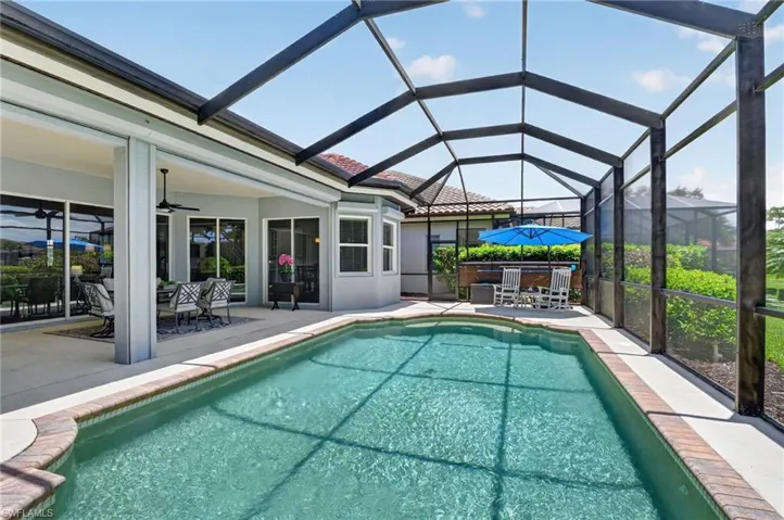 6062 Divot Ct, Naples, Florida 34113