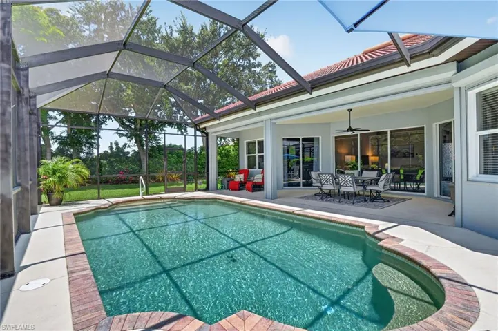 6062 Divot Ct, Naples, Florida 34113