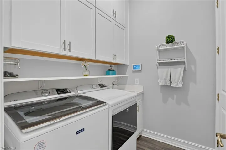 6062 Divot Ct, Naples, Florida 34113