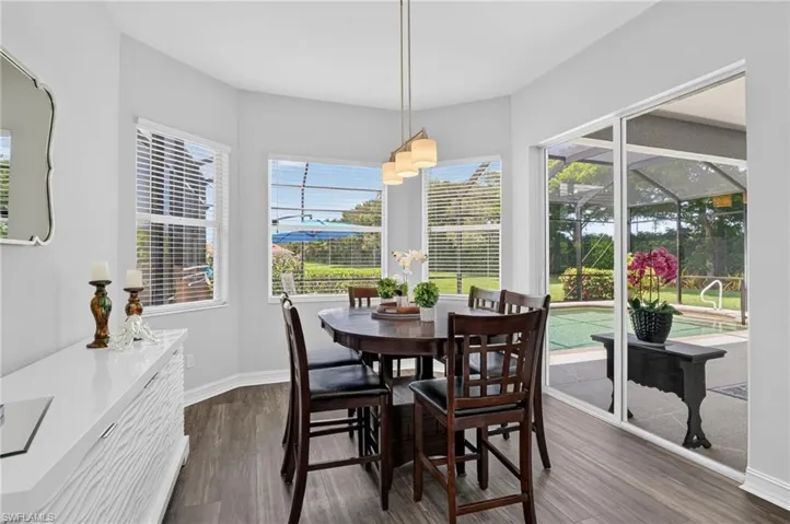 6062 Divot Ct, Naples, Florida 34113