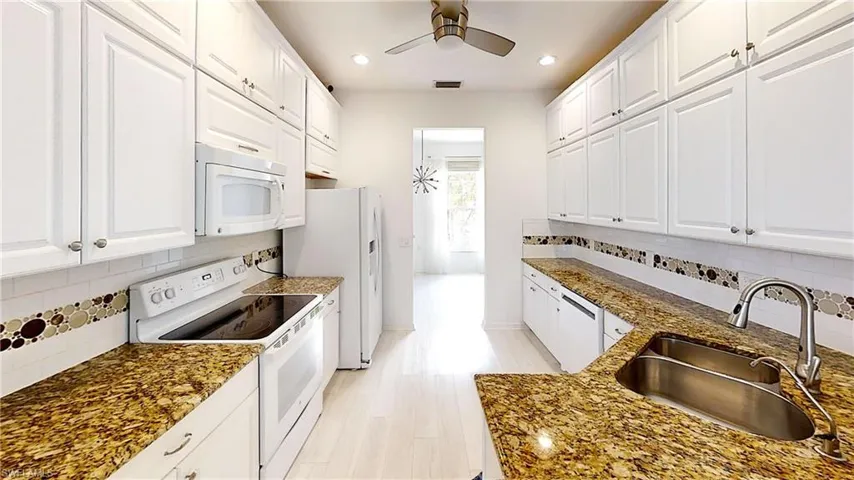 2185  Arielle  DR, Naples, FL 34109