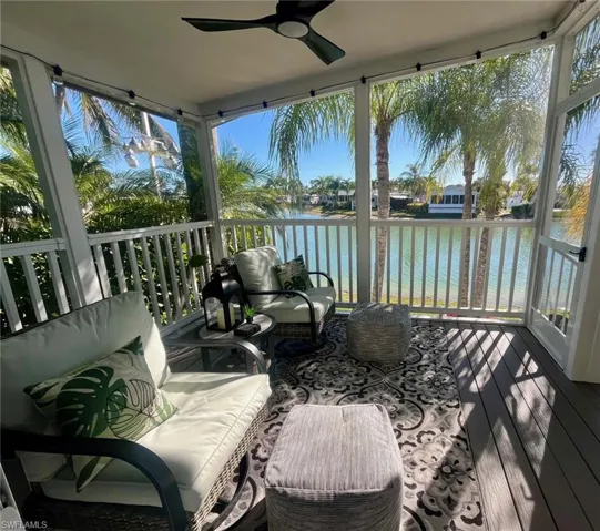 1079  Diamond Lake  CIR, Naples, FL 34114