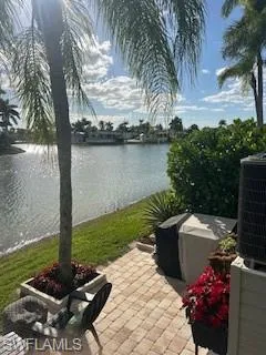 1079  Diamond Lake  CIR, Naples, FL 34114