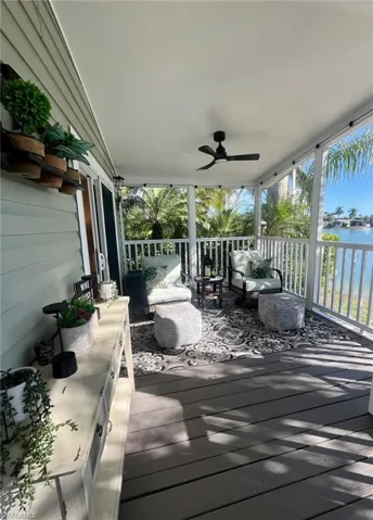 1079  Diamond Lake  CIR, Naples, FL 34114