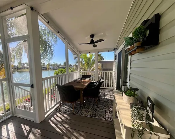 1079  Diamond Lake  CIR, Naples, FL 34114