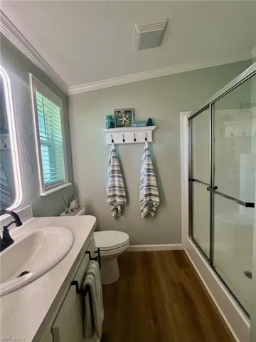 1079  Diamond Lake  CIR, Naples, FL 34114