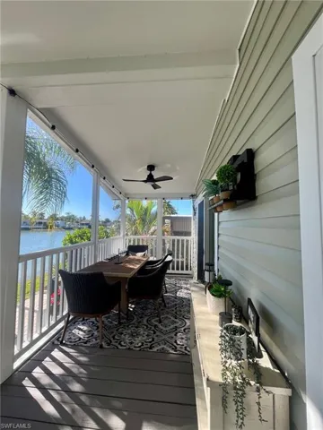 1079  Diamond Lake  CIR, Naples, FL 34114
