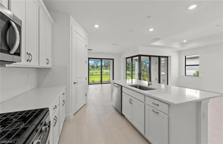 2079  Freemont  WAY, Naples, FL 34120