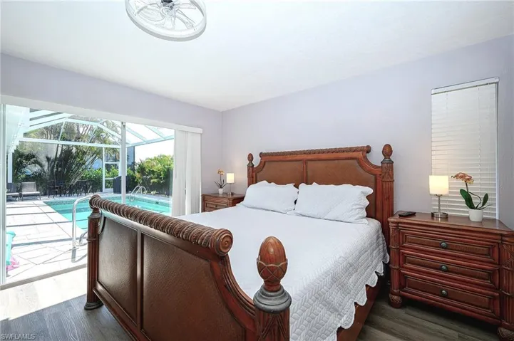 Guest bedroom with pool access