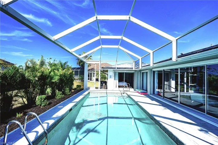 Slider pool access from all rooms