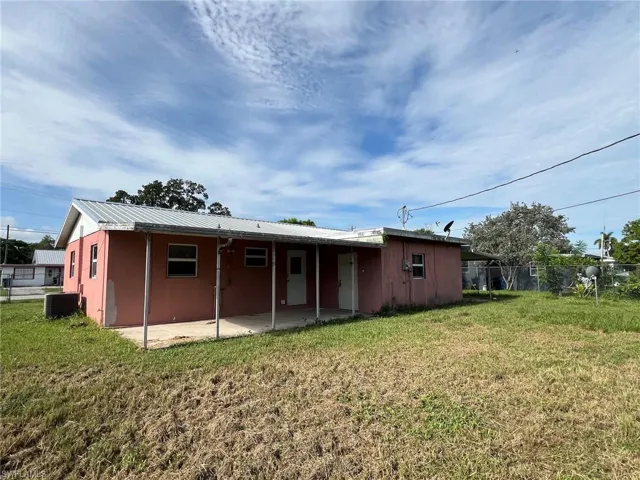 311 W El Paso Ave, Clewiston, Florida 33440