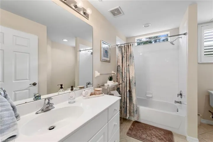 2nd Bathroom