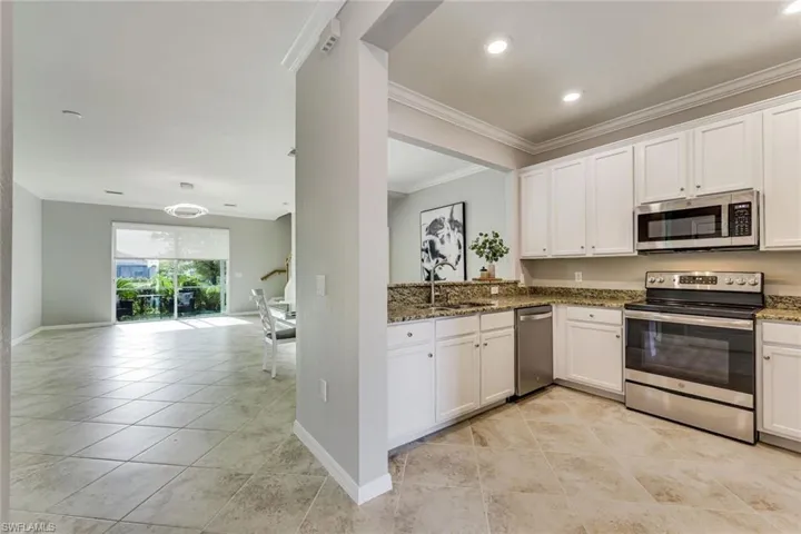 2736 Blossom Way, Naples, Florida 34120