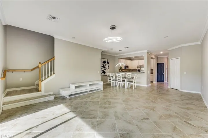 2736 Blossom Way, Naples, Florida 34120