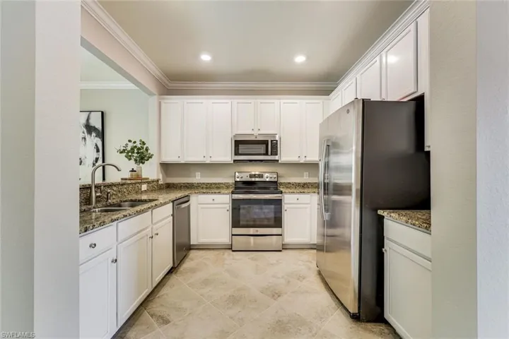 2736 Blossom Way, Naples, Florida 34120