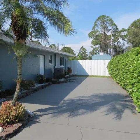 17181  Wayzata  CT, North Fort Myers, FL 33917