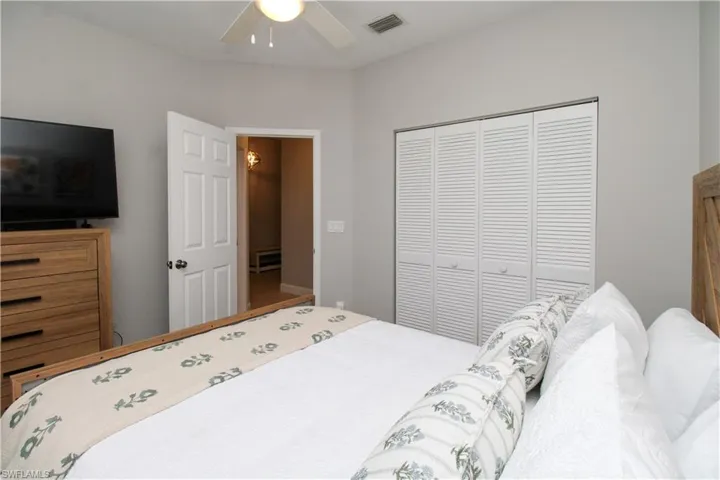 700 Lambton Ln, Naples, Florida 34104