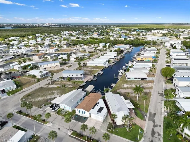 17630  Stevens  BLVD, Fort Myers Beach, FL 33931