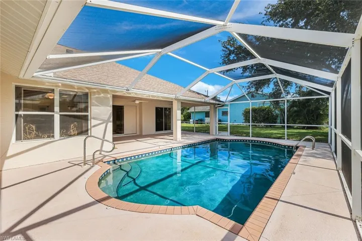 615 Se 19th Ct, Cape Coral, Florida 33990