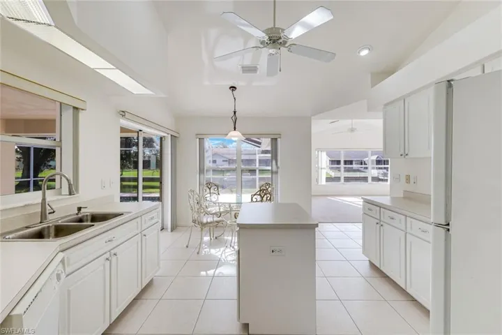 615 Se 19th Ct, Cape Coral, Florida 33990