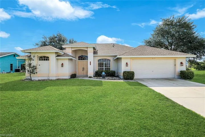 615 Se 19th Ct, Cape Coral, Florida 33990
