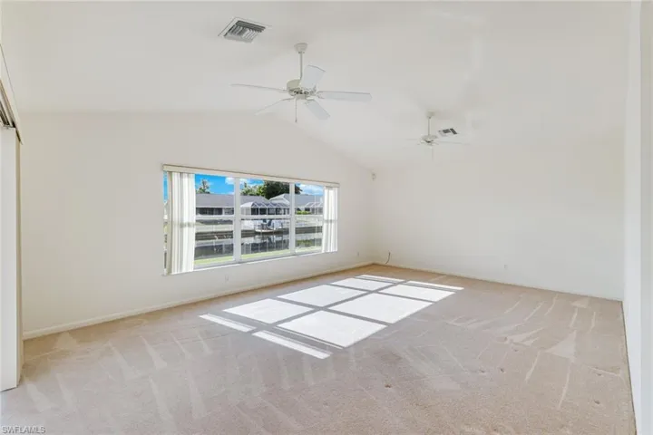 615 Se 19th Ct, Cape Coral, Florida 33990