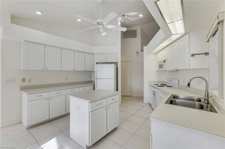 615 Se 19th Ct, Cape Coral, Florida 33990