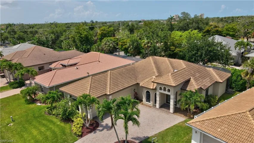 Aerial view of property and surrounding area