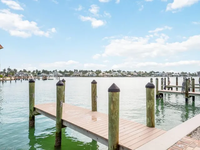 Boat dock included