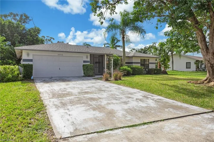 25548 Fenner Cir, Bonita Springs, Florida 34135