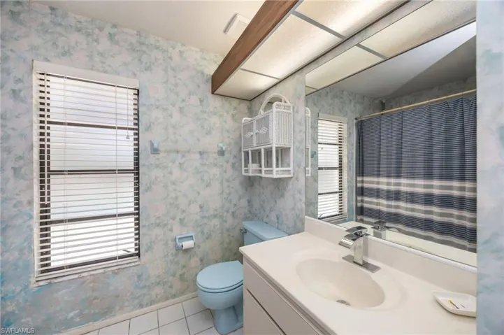 25548 Fenner Cir, Bonita Springs, Florida 34135