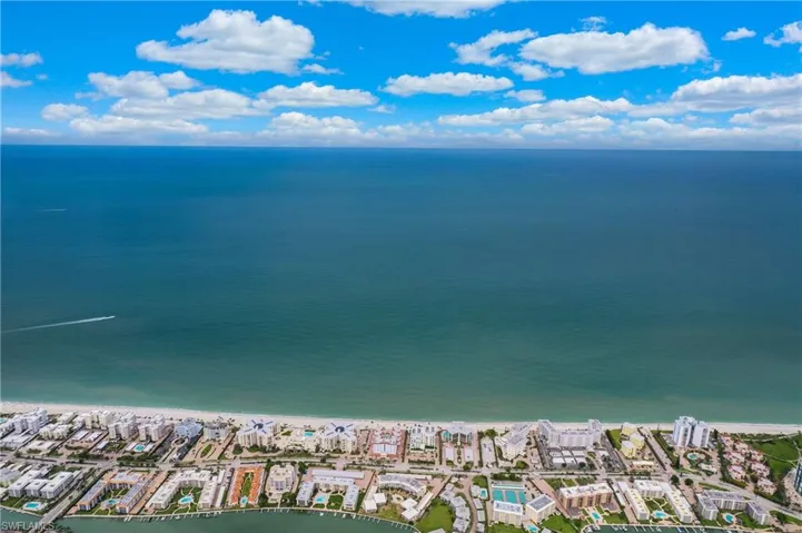 Bird's eye view of the gulf