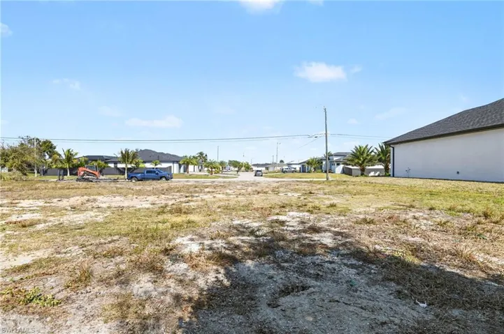 View of yard featuring a residential view