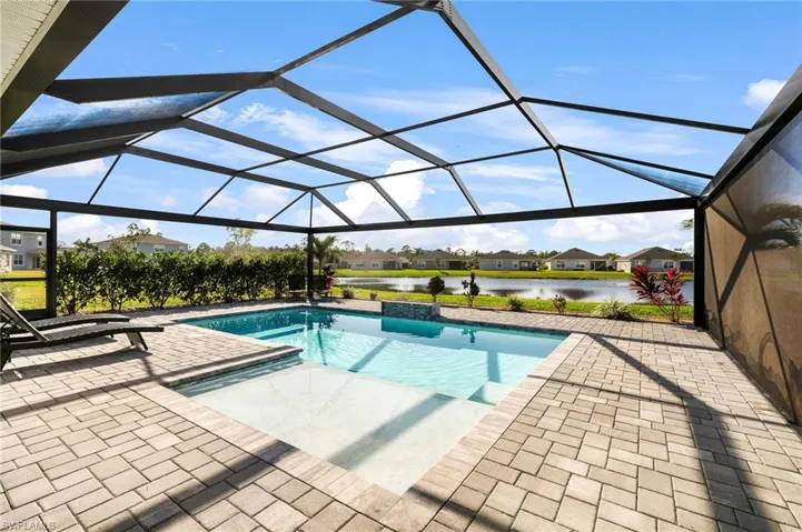 8915  Cascade Price  CIR, North Fort Myers, FL 33917