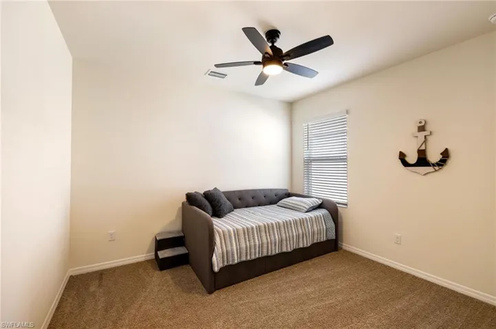 8915  Cascade Price  CIR, North Fort Myers, FL 33917