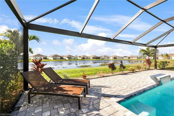 8915  Cascade Price  CIR, North Fort Myers, FL 33917