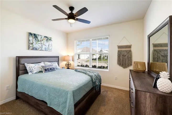8915  Cascade Price  CIR, North Fort Myers, FL 33917