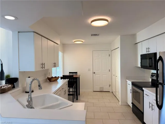 9120 Greenleaf Ct, Fort Myers, Florida 33919